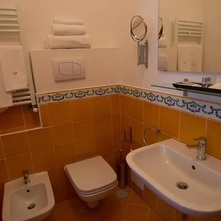 Bed And Breakfast Palazzo Natella 3*