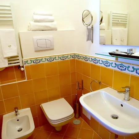 Bed And Breakfast Palazzo Natella 3* Salerno